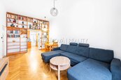 Nabízíme k pronájmu prostorný byt 3+1 v ulici Fr. Šrámka, cena 18000 CZK / objekt / měsíc, nabízí 