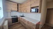 Pronájem hezkého bytu 2+1, 52m2, s lodžií, Opava, ul. Holasická, cena 12000 CZK / objekt / měsíc, nabízí 1. opavská realitka s.r.o.