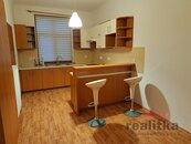 Pronájem slunného bytu se zahradou 1+1, 46 m2, Opava, ul. Polní, cena 9000 CZK / objekt / měsíc, nabízí 