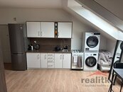 Pronájem krásného velkoprostorového bytu 1+kk, 50m2, Opava, ul. Na Rybníčku, cena 10200 CZK / objekt / měsíc, nabízí 