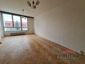 Pronájem bytu 2+1 na Holasické ul. v Opavě, cena 10000 CZK / objekt / měsíc, nabízí 1. opavská realitka s.r.o.