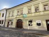 prostorného podkrovního bytu 3+kk, 116,2 m2 v historickém centru Českých Budějovic.