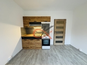 Pronájem, Byt 1+kk, Rožnov pod Radhoštěm, cena 9900 CZK / objekt / měsíc, nabízí Reality Kocourek s.r.o.