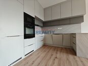 Pronájem novostavby s prostornou terasou a parkovací místo, cena 19300 CZK / objekt / měsíc, nabízí 