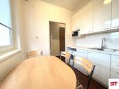 Zařízený byt 3+1 s lodžií v udržovaném bytovém domě v žádané lokalitě Kladno Rozdělov Moskevkská, cena 17500 CZK / objekt / měsíc, nabízí 