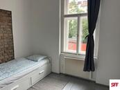 Bez provize Nabízíme k pronájmu zařízený pokoj v bytě 3+1 na Praze 6, v blízkosti Pražského hradu, cena 14000 CZK / objekt / měsíc, nabízí 