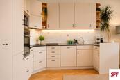 Stylový prostorný zařízený apartmán 5+kk k pronájmu, Praha 2 - Vinohrady, blízko I.P. Pavlova, cena 38000 CZK / objekt / měsíc, nabízí 