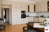 Stylový prostorný zařízený apartmán 5+kk k pronájmu, Praha 2 - Vinohrady, blízko I.P. Pavlova, cena 38000 CZK / objekt / měsíc, nabízí SFF Czech s.r.o.