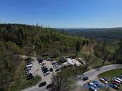 Prodej investiční nemovitosti - dvou pozemků (442 m2) na výjimečném místě v Petrovicích u Bruntálu, cena 2700000 CZK / objekt, nabízí Elenireality