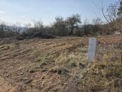 Prodej stavebního pozemku v Lomničce u Tišnova, cena 5985 CZK / m2, nabízí REALHOF, s.r.o.