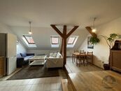Pronájem, pěkný zařízený byt 4+kk, Kodaňská, Praha Vršovice, 3 oddělené ložnice, internet, cena 39000 CZK / objekt / měsíc, nabízí Apartment reality s.r.o.
