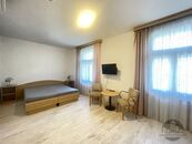 Pronájem, pěkný zcela nový zařízený 1+kk, Plzeňská, Praha 5 Smíchov, metro Anděl, cena 20000 CZK / objekt / měsíc, nabízí Apartment reality s.r.o.