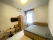 Pronájem, pěkné zařízené 1+kk, Plzeňská, Praha 5 Smíchov, metro Anděl, cena 18000 CZK / objekt / měsíc, nabízí Apartment reality s.r.o.