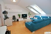 Od září: prostorný, zařízený, 3+kk 106 m2 + 2 m2 sklepní kóje, Mladých Běchovic, Praha -Běchovice., cena 33000 CZK / objekt / měsíc, nabízí Novaspol, s.r.o.