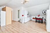 Pronájem zařízeného bytu 1+kk Strančice, 35 m2, volné po domluvě, cena 15000 CZK / objekt / měsíc, nabízí 