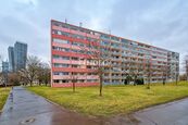 Pronájem částečně zařízeného bytu 1+1/L, 33 m2, Kaplická, Praha 4, cena 15000 CZK / objekt / měsíc, nabízí Findeo