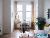 Prodej bytu 3+1, 84,9m2, rozcházející se dispozičně na dva byty se společnou předsíní, Bubenské nábř, cena 13300000 CZK / objekt, nabízí Conbiz s.r.o.