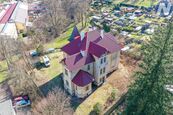 Bartošova vila v Holoubkově u D5 reprezentativní objekt pro investici i developerský projekt, cena cena v RK, nabízí 