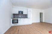 Pronájem bytu 2+kk 48m2 s balkonem 1,5m2 a parkovacím stáním, Vinohrady, cena 25000 CZK / objekt / měsíc, nabízí 