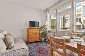 Prodej bytu 2+1 s terasou orientovanou do klidného vnitrobloku, Praha 1 - Nové Město, cena 7390000 CZK / objekt, nabízí Realitní kancelář KOTULA s. r. o.