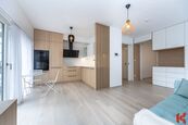 Pronájem vybaveného bytu 2+kk s terasou, Praha 5 - Smíchov, cena 25900 CZK / objekt / měsíc, nabízí Realitní kancelář KOTULA s. r. o.