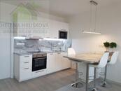Nájem bytu 1 kk, Závoří 21, Ostrava-Zábřeh, cena 10000 CZK / objekt / měsíc, nabízí Helena Hrušková Reality