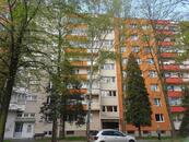 Nájem bytu 2 + 1 s balkonem, ul. Zdeňka Stěpánka, Ostrava-Poruba, cena 15000 CZK / objekt / měsíc, nabízí Helena Hrušková Reality