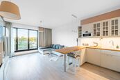 Pronájem bytu 2+kk, 58 m2 včetně terasy a garážového stání, ulice Sanderova, Praha 7, cena 32000 CZK / objekt / měsíc, nabízí ORANGE PROPERTY s.r.o.