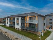 Pronájem krásného bytu 2+kk s terasou, novostavba Bakovská rezidence, volný po dohodě, cena 21000 CZK / objekt / měsíc, nabízí 