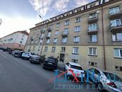 Pronájem bytu 3+1 77 m2 Praha 6 - Kladenská, cena 25000 CZK / objekt / měsíc, nabízí Roman Fojtík