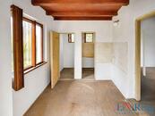 Prodej chaty o velikosti 40 m2 s pozemkem 450 m2 v obci Kabáty u Jílové u Prahy, cena 1890000 CZK / objekt, nabízí 