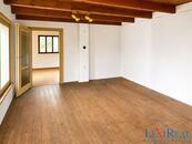 Prodej chaty o velikosti 40 m2 s pozemkem 450 m2 v obci Kabáty u Jílové u Prahy, cena 1890000 CZK / objekt, nabízí 