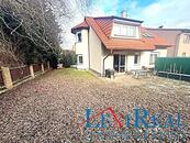 Prodej bytu 3+kk o velikosti 85 m2 se zahradou 250 m2 Hostivice, cena 9800000 CZK / objekt, nabízí 