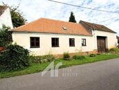 Nový Petřín RD 3+1, započatá rekonstrukce, pozemek 1.228 m2 rodinný dům, cena 2114020 CZK / objekt, nabízí 