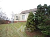 Oleksovice RD 2+1,70 m2, pozemek 2 254 m2 , klidné místo rodinný dům, cena 3200000 CZK / objekt, nabízí 