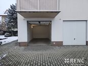 Prodej samostatné garáže v přízemí bytového domu na ulici Kovařovicova v Brně Žabovřeskách nedaleko , cena 1750000 CZK / objekt, nabízí 