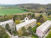 Pronájem zrekonstruovaného bytu 3+1 s lodžií, 75,4 m2, na ul. Řezáčova v Brně Komíně, cena 23900 CZK / objekt / měsíc, nabízí RENČ - realitní kancelář