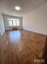 Pronájem zrekonstruovaného bytu 2+1 s balkonem nedaleko centra města na ulici Štefánikova v Brně, cena 21900 CZK / objekt / měsíc, nabízí 
