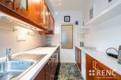 Pronájem bytu 2+1 s balkonem, 57 m2, na ul. Černého v Brně Bystrci v blízkosti krásné přírody Údolí, cena 18400 CZK / objekt / měsíc, nabízí 