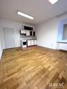 Pronájem prostorného bytu 2+kk v bezprostřední blízkosti centra města na ulici Bayerova v Brně, cena 17500 CZK / objekt / měsíc, nabízí RENČ - realitní kancelář