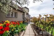 Prodej rodinného domu 3+1 s dvorem a zahradou v Říčanech u Brna v ulici Za Horou s volnou půdou s mo, cena 6950000 CZK / objekt, nabízí RENČ - realitní kancelář