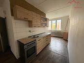 Pronájem bytu 2+1/L (62 m2) Kamenná, Chomutov, cena 12000 CZK / objekt / měsíc, nabízí 