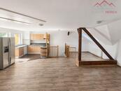 Podkrovní mezonetový byt 6+kk s terasou a zahradou v centru Chomutova, 155 m2, cena 8250000 CZK / objekt, nabízí 