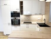 Pronájem luxusního apartmánu 2+kk Němčičky u Hustopečí, parkování před domem, cena 13500 CZK / objekt / měsíc, nabízí Solid real, s.r.o.