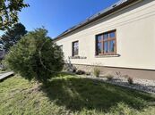 Prostorný rodinný dům / chalupa 4+1 s hospodářským zázemím a samostatnou stavební parcelou, cena 2800000 CZK / objekt, nabízí 