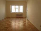 Krásný a prostorný byt 2,5+ 1 78 m2 s 2x balkon, s výtahem Pekařská od 1.8.2026, cena 25900 CZK / objekt / měsíc, nabízí Hana Havelková