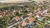 Stavební pozemek 1 063 m2 v Kosoři Praha za rohem, kompletní sítě
