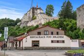 Prodej zavedené restaurace s možností ubytování pod hradem Český Šternberk, cena 26000000 CZK / objekt, nabízí Hit Reality