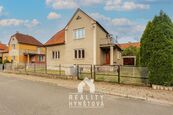 Prodej domu 4+1 s prostornou zahradou, garáží a přírodou za rohem. v pěkné části městyse Sloup, cena 6490000 CZK / objekt, nabízí Reality Hynštová