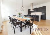 P1 Staré Město, Dušní ul., luxusní zrenovovaný byt 5 + k. k., balkón, 172 m2, privátní wellness, cena 105000 CZK / objekt / měsíc, nabízí 